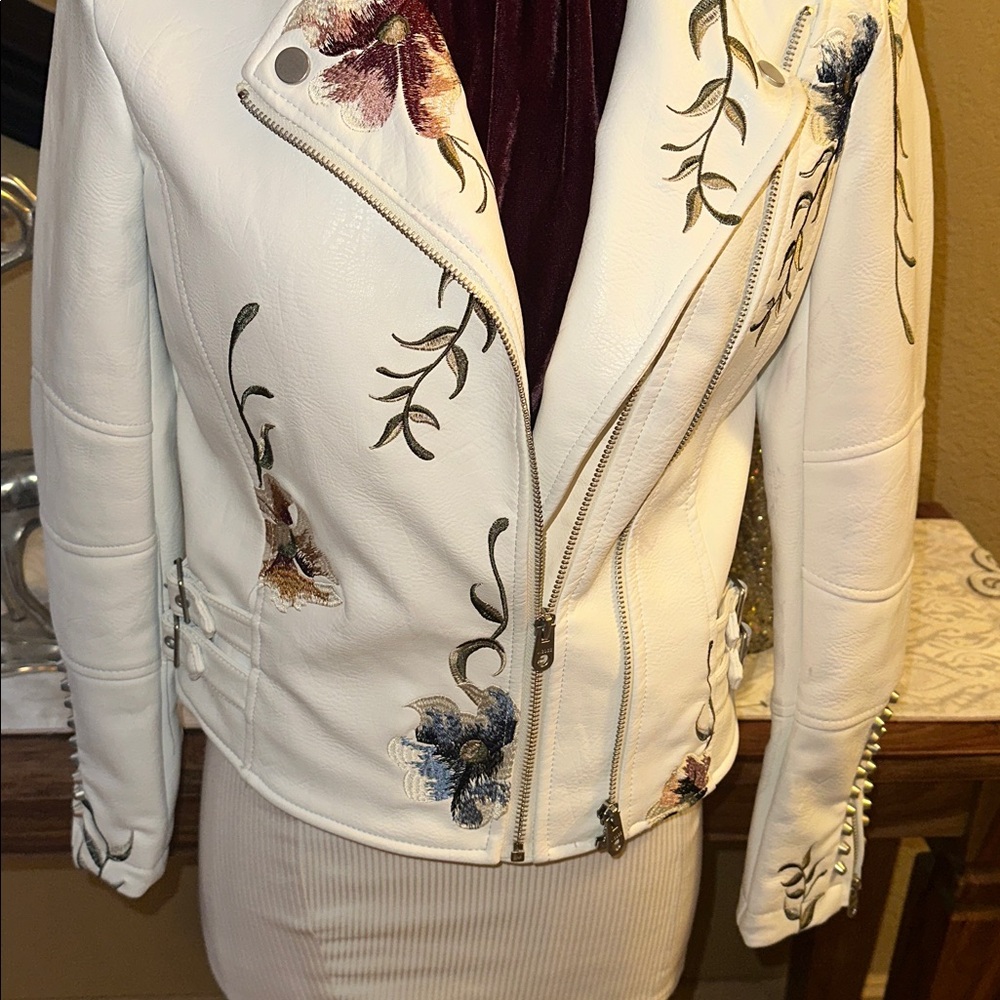 Embroidered White Vegan Leather Jacket - Picture 4 of 10
